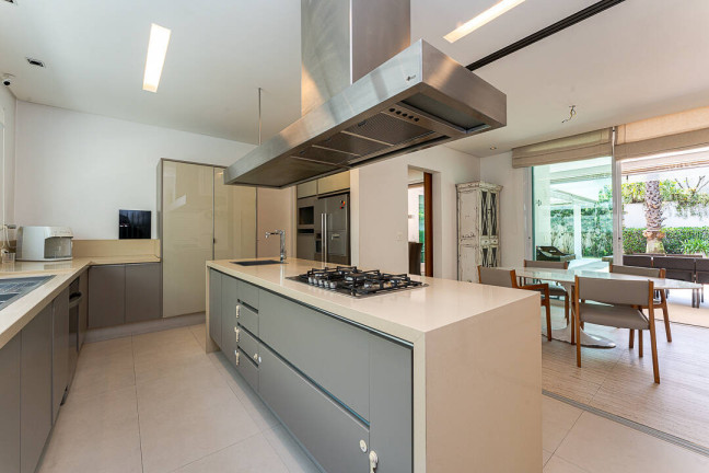 Imagem Casa com 4 Quartos à Venda, 740 m² em Alphaville Residencial Um - Barueri Imagem Casa com 4 Quartos à Venda, 740 m² em Alphaville Residencial Um - Barueri