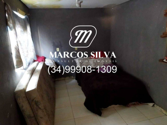 Imagem Casa com 4 Quartos à Venda, 300 m² em Segismundo Pereira - Uberlândia