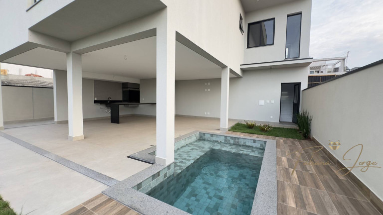 Imagem Casa com 3 Quartos à Venda, 347 m² em Jardim São Marcos - Valinhos Imagem Casa com 3 Quartos à Venda, 347 m² em Jardim São Marcos - Valinhos