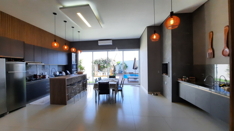 Imagem Casa com 2 Quartos à Venda, 337 m² em Jardim Das Itaúbas - Sinop