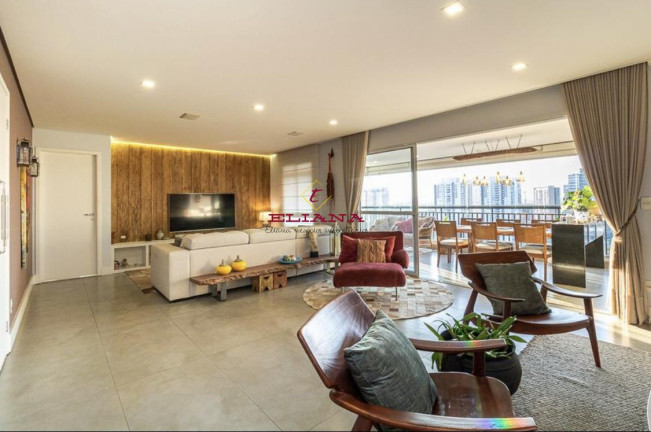 Apartamento com 3 Quartos à Venda, 168 m² em água Branca - São Paulo