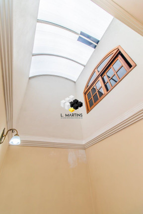Imagem Casa com 4 Quartos à Venda, 290 m² em Petrópolis - Porto Alegre Imagem Casa com 4 Quartos à Venda, 290 m² em Petrópolis - Porto Alegre