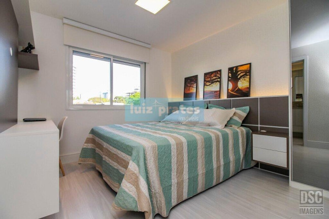 Imagem Apartamento com 2 Quartos à Venda, 74 m² em Passo Da Areia - Porto Alegre