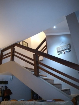Imagem Casa com 4 Quartos à Venda, 243 m² em Partenon - Porto Alegre Imagem Casa com 4 Quartos à Venda, 243 m² em Partenon - Porto Alegre