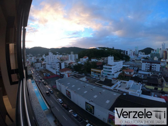 Imagem Apartamento com 2 Quartos à Venda, 77 m² em Centro - Balneário Camboriú Imagem Apartamento com 2 Quartos à Venda, 77 m² em Centro - Balneário Camboriú