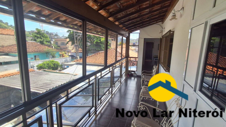 Casa com 4 Quartos à Venda, 396 m² em Engenhoca - Niterói