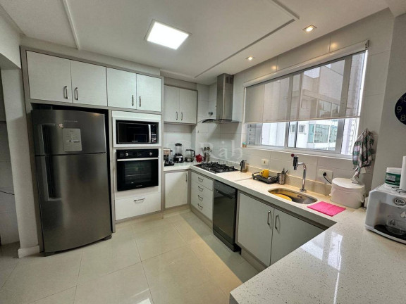 Imagem Apartamento com 3 Quartos à Venda, 120 m² em Centro - Balneário Camboriú Imagem Apartamento com 3 Quartos à Venda, 120 m² em Centro - Balneário Camboriú