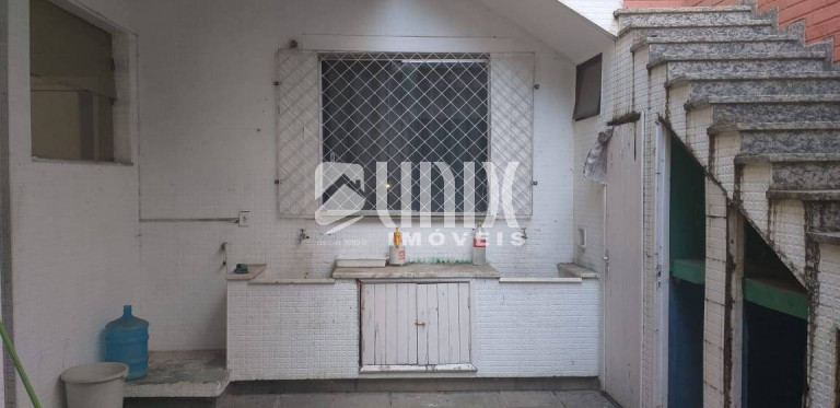 Imagem Casa com 5 Quartos à Venda ou Locação, 300 m² em Parque Turf Club - Campos Dos Goytacazes Imagem Casa com 5 Quartos à Venda ou Locação, 300 m² em Parque Turf Club - Campos Dos Goytacazes