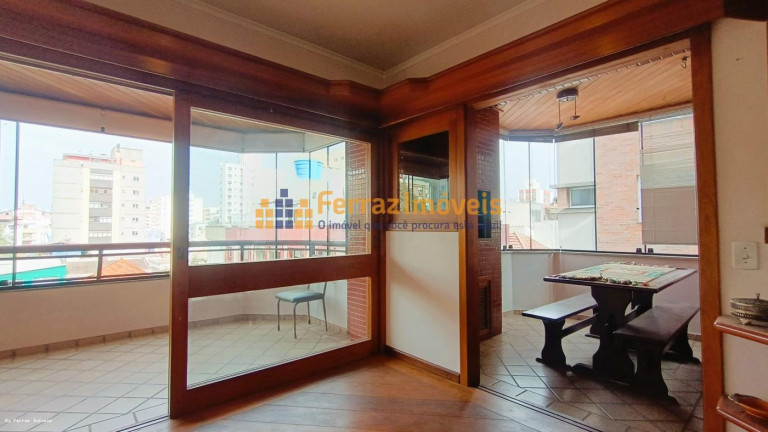 Imagem Apartamento com 2 Quartos à Venda, 95 m² em Rio Branco - Porto Alegre Imagem Apartamento com 2 Quartos à Venda, 95 m² em Rio Branco - Porto Alegre