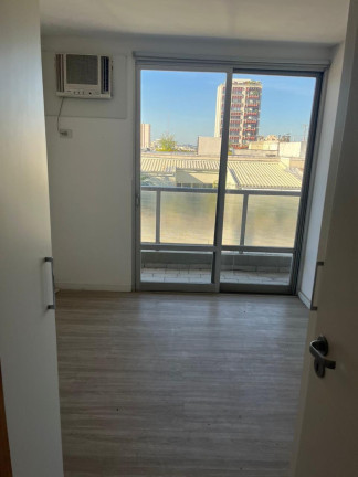 Imagem Imóvel com 2 Quartos à Venda, 87 m² em Laranjeiras - Rio De Janeiro Imagem Imóvel com 2 Quartos à Venda, 87 m² em Laranjeiras - Rio De Janeiro