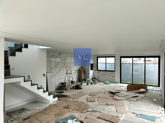 Imagem Casa com 3 Quartos à Venda, 170 m² em Santa Candida - Curitiba Imagem Casa com 3 Quartos à Venda, 170 m² em Santa Candida - Curitiba