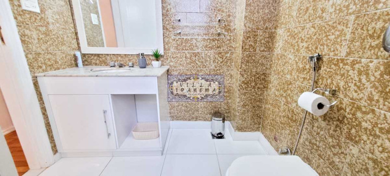 Imagem Apartamento com 2 Quartos à Venda, 90 m² em Copacabana - Rio De Janeiro
