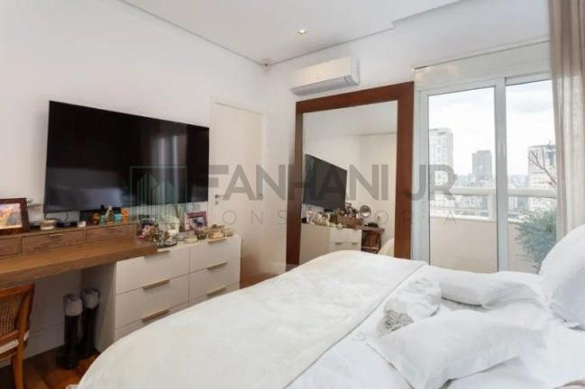Imagem Cobertura com 3 Quartos à Venda, 245 m² em Itaim Bibi - São Paulo