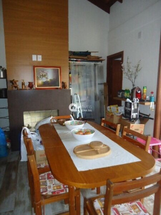 Imagem Casa com 3 Quartos à Venda, 177 m²