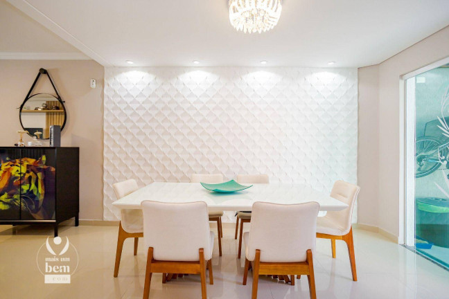 Imagem Sobrado com 4 Quartos à Venda, 209 m² em Portão - Curitiba
