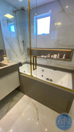 Imagem Apartamento com 3 Quartos à Venda, 136 m² em Centro - Balneário Camboriú Imagem Apartamento com 3 Quartos à Venda, 136 m² em Centro - Balneário Camboriú