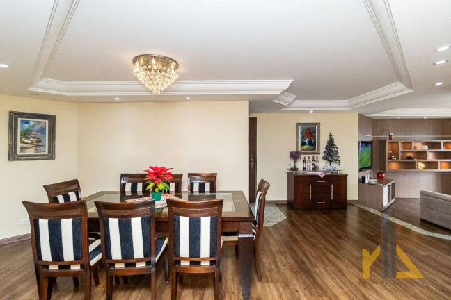 Imagem Casa com 3 Quartos à Venda, 127 m² em Bigorrilho - Curitiba Imagem Casa com 3 Quartos à Venda, 127 m² em Bigorrilho - Curitiba
