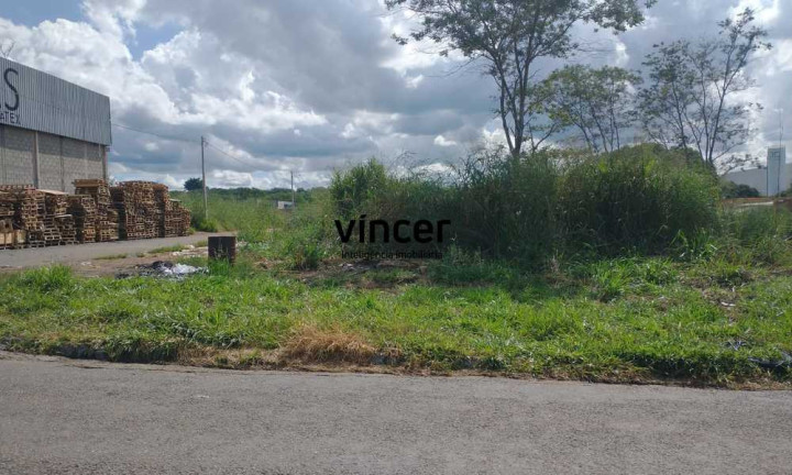 Terreno à Venda,  em Goiânia