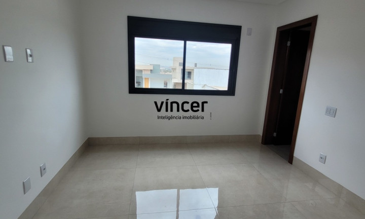 Imagem Casa com 4 Quartos à Venda, 235 m² em Jardins Bolonha - Senador Canedo