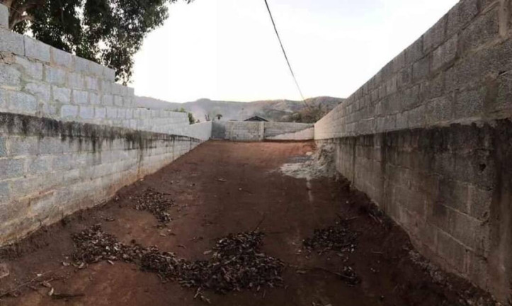 Imagem Terreno à Venda, 1.100 m² em Bragança Paulista Imagem Terreno à Venda, 1.100 m² em Bragança Paulista
