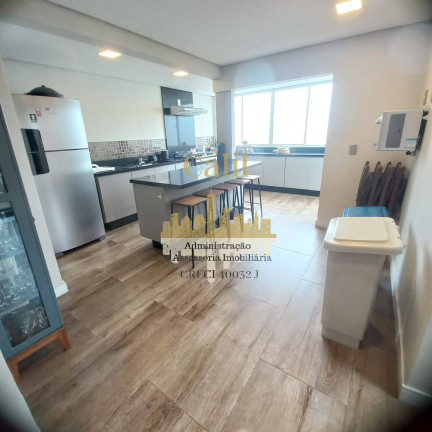 Imagem Cobertura com 3 Quartos à Venda, 270 m² em Marapé - Santos