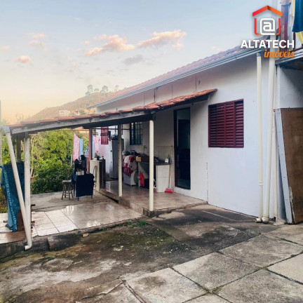 Imagem Casa com 6 Quartos à Venda, 300 m² em Chácara Alvorada - Poços De Caldas Imagem Casa com 6 Quartos à Venda, 300 m² em Chácara Alvorada - Poços De Caldas