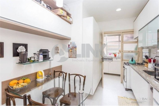 Imagem Imóvel com 4 Quartos à Venda, 153 m² em Moinhos De Vento - Porto Alegre Imagem Imóvel com 4 Quartos à Venda, 153 m² em Moinhos De Vento - Porto Alegre
