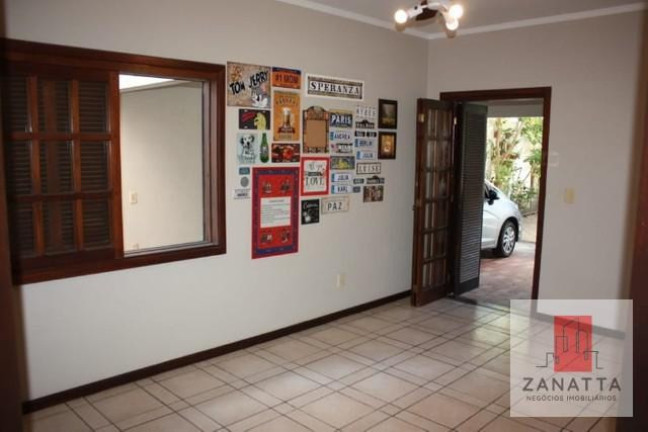 Sobrado com 4 Quartos à Venda, 400 m² em Centro - Esteio