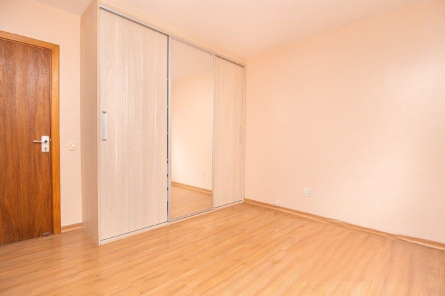 Imagem Imóvel com 2 Quartos à Venda, em Mont Serrat - Porto Alegre Imagem Imóvel com 2 Quartos à Venda, em Mont Serrat - Porto Alegre