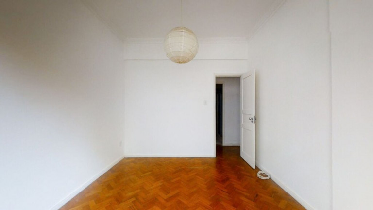 Imagem Imóvel com 3 Quartos à Venda, 110 m² em Copacabana - Rio De Janeiro Imagem Imóvel com 3 Quartos à Venda, 110 m² em Copacabana - Rio De Janeiro