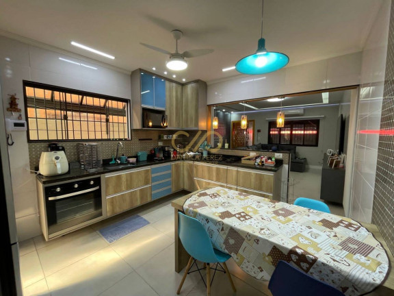 Imagem Sobrado com 3 Quartos à Venda, 172 m² em Guilhermina - Praia Grande Imagem Sobrado com 3 Quartos à Venda, 172 m² em Guilhermina - Praia Grande