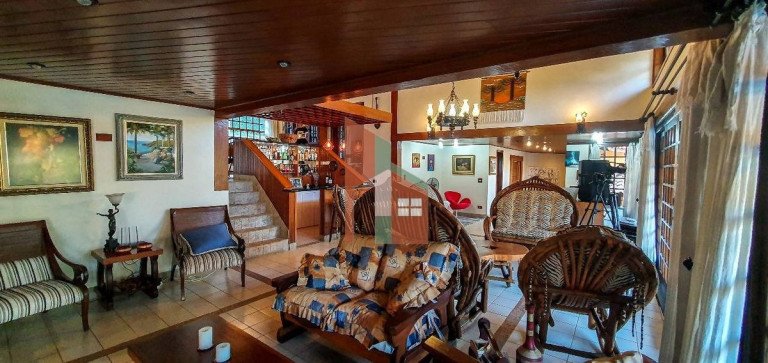 Imagem Casa com 10 Quartos à Venda, 750 m² em Serrinha - Bragança Paulista Imagem Casa com 10 Quartos à Venda, 750 m² em Serrinha - Bragança Paulista