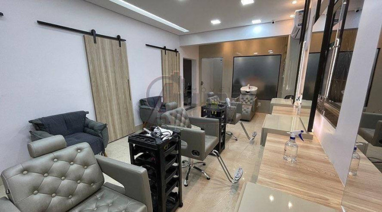 Imóvel Comercial à Venda,  em Edgar Pereira - Montes Claros