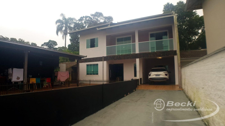 Imagem Sobrado com 3 Quartos à Venda, 200 m² em Santa Catarina - Joinville
