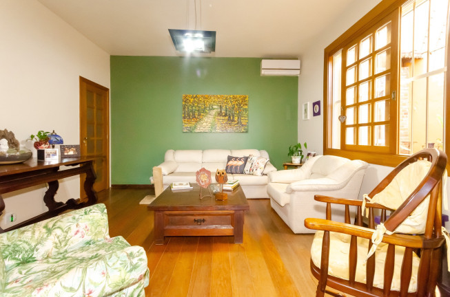 Imagem Casa com 4 Quartos à Venda, 332 m² em Petrópolis - Porto Alegre