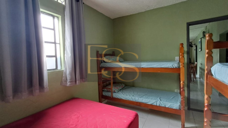 Imagem Casa com 6 Quartos à Venda, 289 m² em Balneário Regina Maria - Mongaguá Imagem Casa com 6 Quartos à Venda, 289 m² em Balneário Regina Maria - Mongaguá