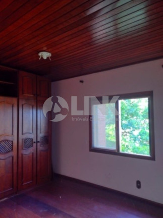 Imagem Imóvel com 3 Quartos à Venda, 214 m² em Jardim Lindóia - Porto Alegre