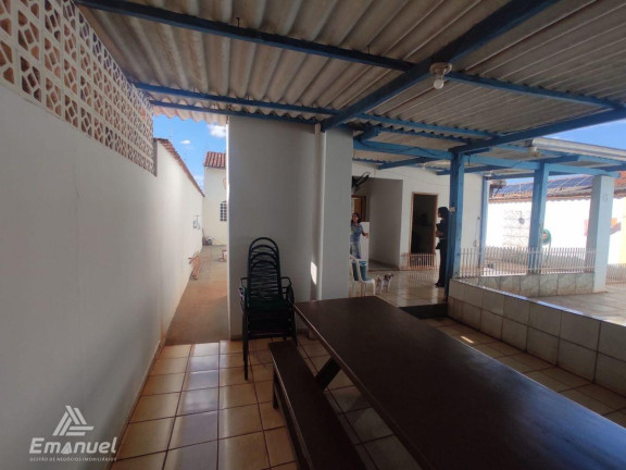 Imagem Casa com 2 Quartos à Venda, 188 m² em Vila Almeida - Campo Grande Imagem Casa com 2 Quartos à Venda, 188 m² em Vila Almeida - Campo Grande