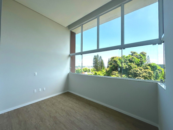 Imagem Imóvel com 3 Quartos à Venda, 185 m² em Costa E Silva - Joinville Imagem Imóvel com 3 Quartos à Venda, 185 m² em Costa E Silva - Joinville