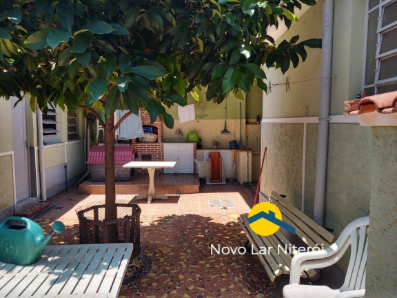 Imagem Casa com 4 Quartos à Venda, 220 m² em Fonseca - Niterói Imagem Casa com 4 Quartos à Venda, 220 m² em Fonseca - Niterói