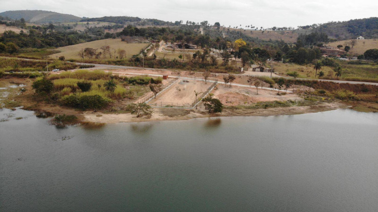 Imagem Terreno à Venda, 1.950 m² em Barragem Benfica - Itaúna Imagem Terreno à Venda, 1.950 m² em Barragem Benfica - Itaúna