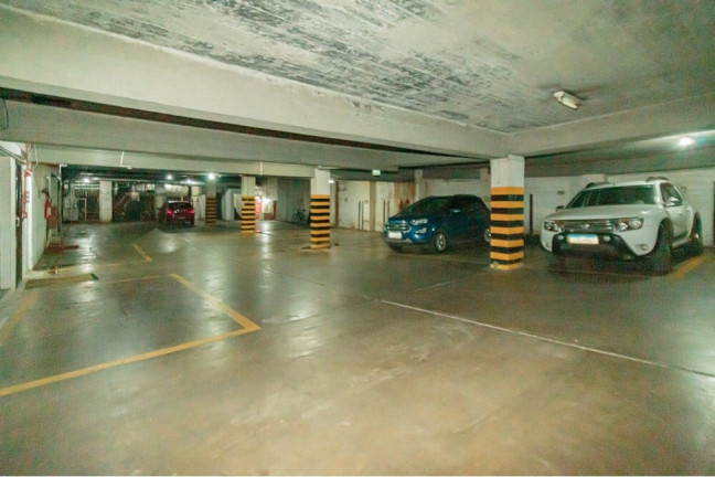 Imagem Apartamento com 2 Quartos à Venda, 137 m² em Centro Histórico - Porto Alegre Imagem Apartamento com 2 Quartos à Venda, 137 m² em Centro Histórico - Porto Alegre