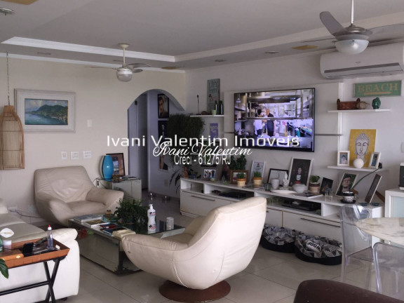 Imagem Apartamento com 4 Quartos à Venda, 220 m² em Barra Da Tijuca - Rio De Janeiro