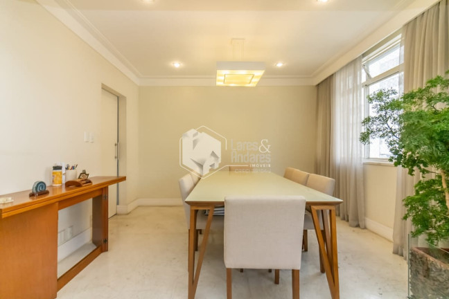Imagem Apartamento com 3 Quartos à Venda, 212 m² em Santa Cecília - São Paulo Imagem Apartamento com 3 Quartos à Venda, 212 m² em Santa Cecília - São Paulo