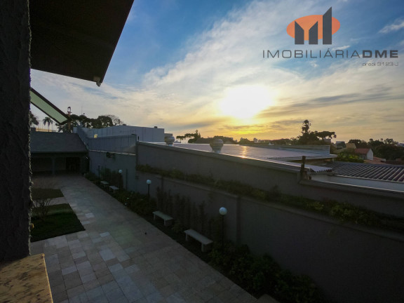 Imagem Casa com 8 Quartos à Venda, 700 m² em Jardim Social - Curitiba