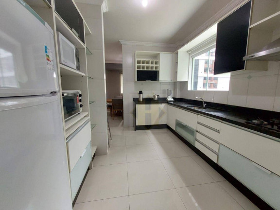 Imagem Apartamento com 4 Quartos para Temporada, 197 m² em Meia Praia - Itapema Imagem Apartamento com 4 Quartos para Temporada, 197 m² em Meia Praia - Itapema