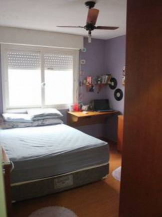 Imagem Casa com 3 Quartos à Venda, 146 m² em Jardim Itu - Porto Alegre Imagem Casa com 3 Quartos à Venda, 146 m² em Jardim Itu - Porto Alegre