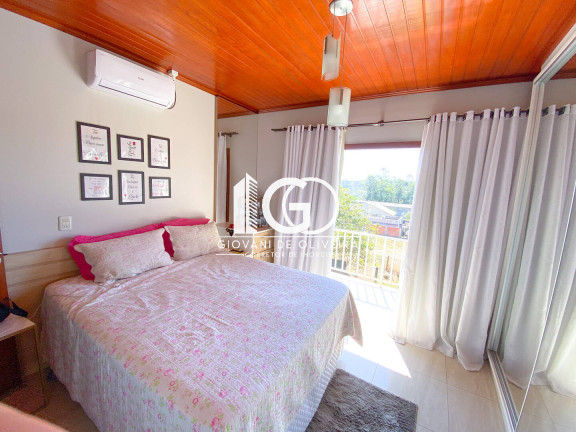 Imagem Casa com 3 Quartos à Venda, 192 m² em São Luiz - Criciúma