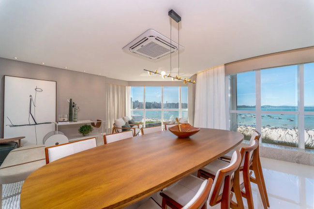 Imagem Apartamento com 4 Quartos à Venda, 237 m² em Centro - Balneário Camboriú Imagem Apartamento com 4 Quartos à Venda, 237 m² em Centro - Balneário Camboriú