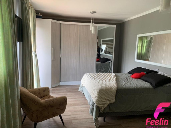 Imagem Casa com 5 Quartos à Venda, 308 m² em Campeche - Florianópolis